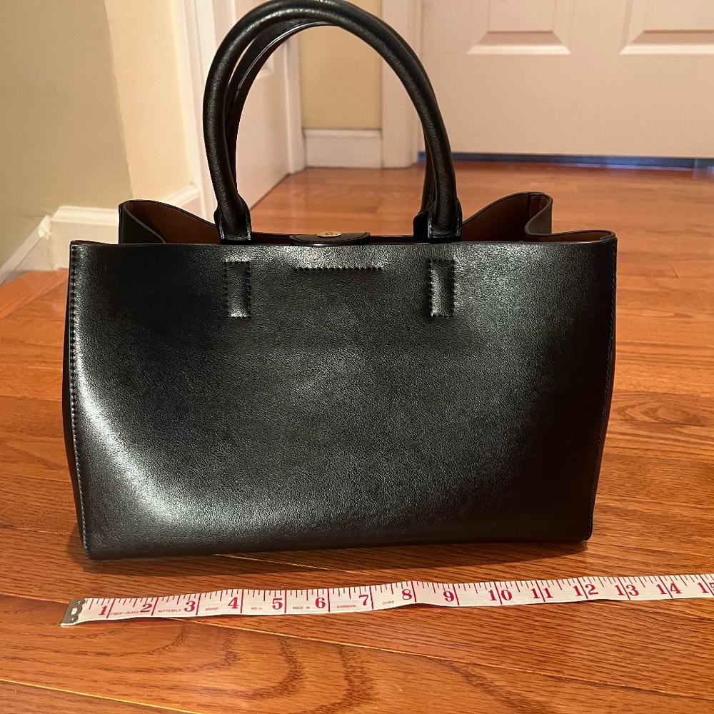 NWOT Brand New Crossbody Leather Banana Republic Purse